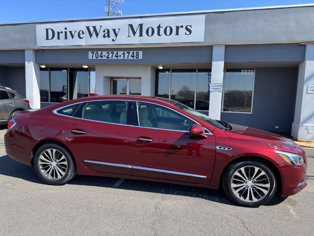 2017 Buick LaCrosse Premium's photo