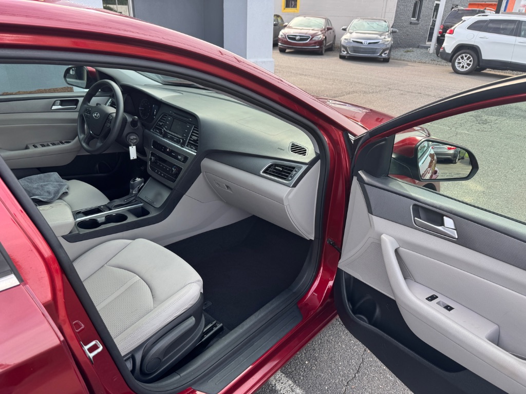 2015 Hyundai Sonata SE - Photo 9