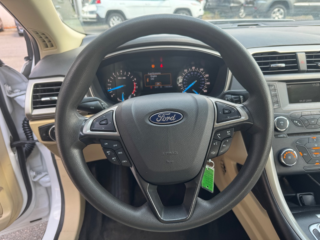 2016 Ford Fusion SE - Photo 12