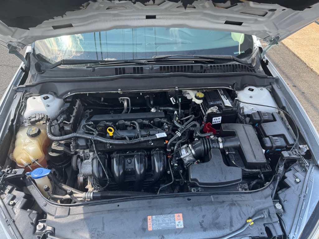 2016 Ford Fusion SE - Photo 10