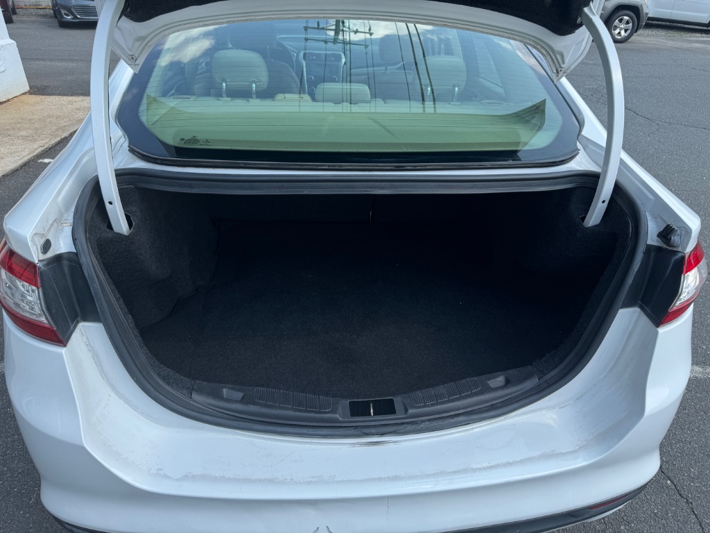 2016 Ford Fusion SE - Photo 7
