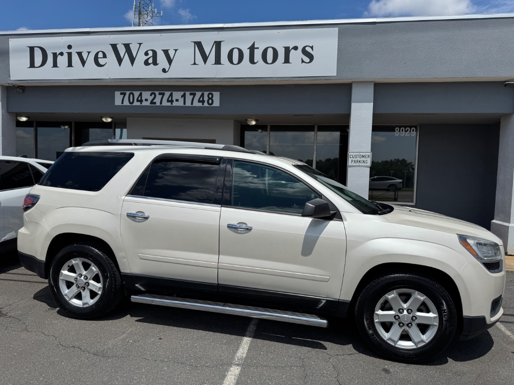 2013 GMC Acadia SLE's photo